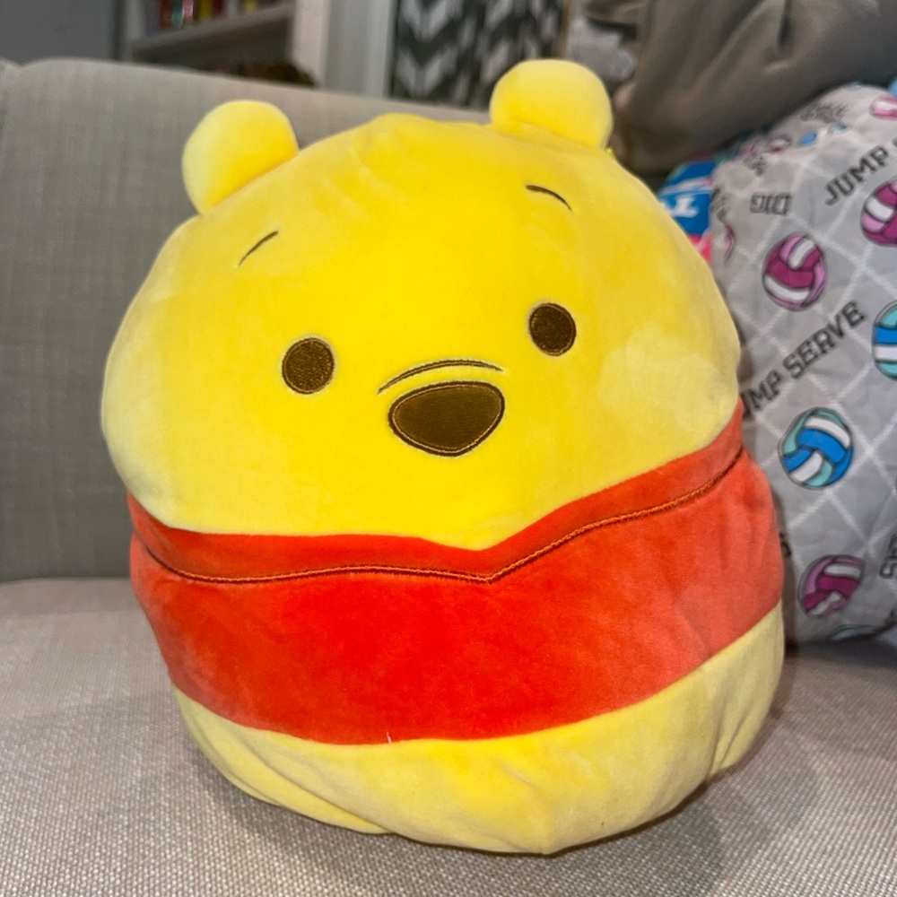Squishmallow/ Winnie the Pooh